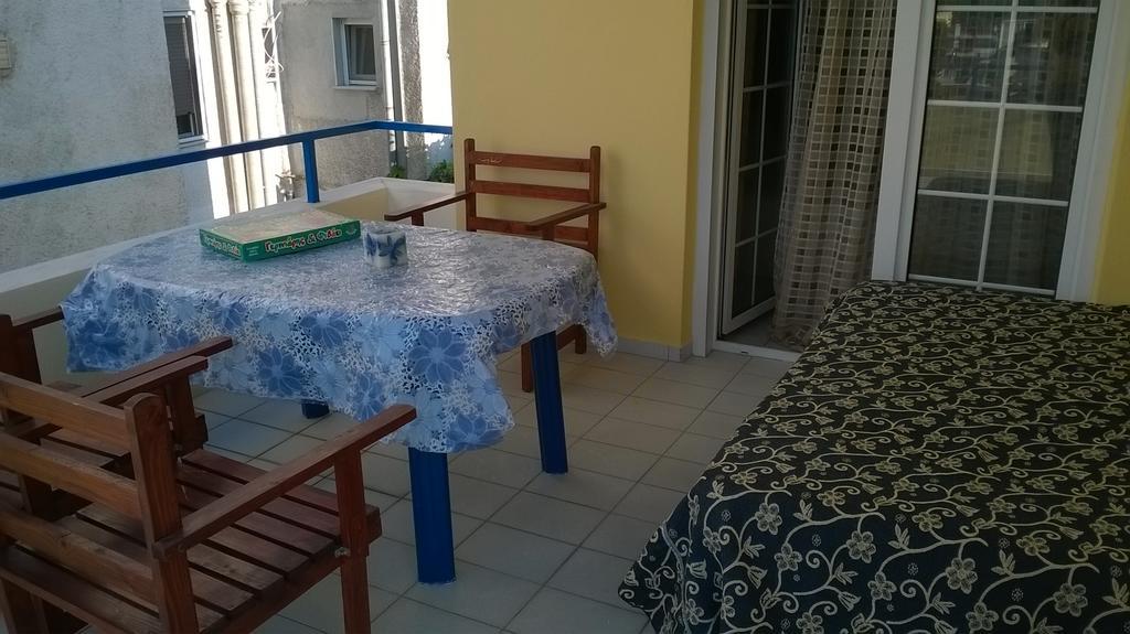 Family House Apartamento Cavala Exterior foto